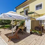 Appartement Nino-3 By Interhome