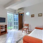 Nino-3 By Interhome Poreč