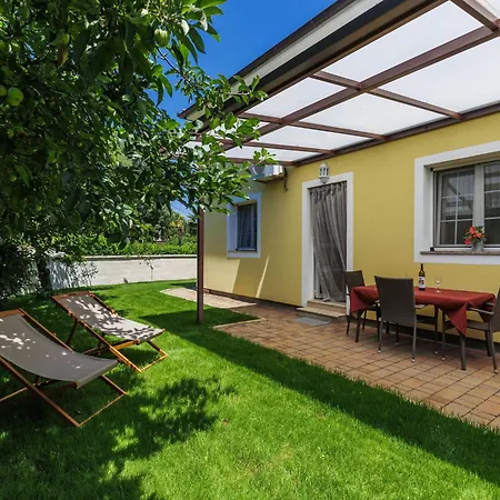 Apartment Nino-3 By Interhome