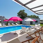 Nino-3 By Interhome Poreč