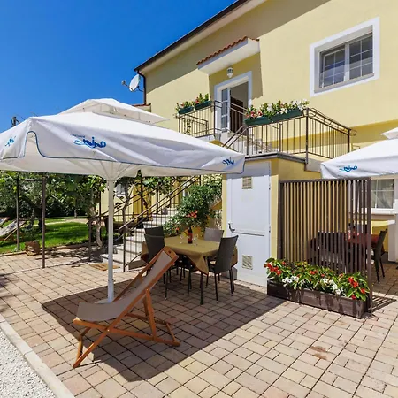 Lejlighed Nino-3 By Interhome