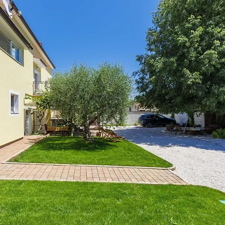 Nino-3 By Interhome *