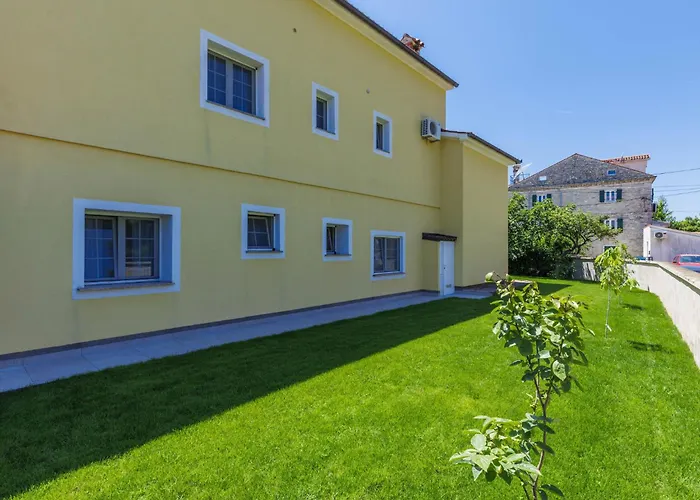 Lejlighed Nino-3 By Interhome *