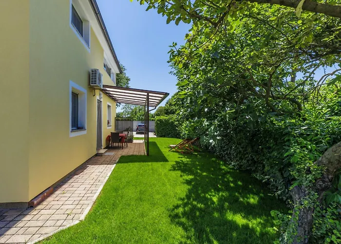 Nino-3 By Interhome Lejlighed *